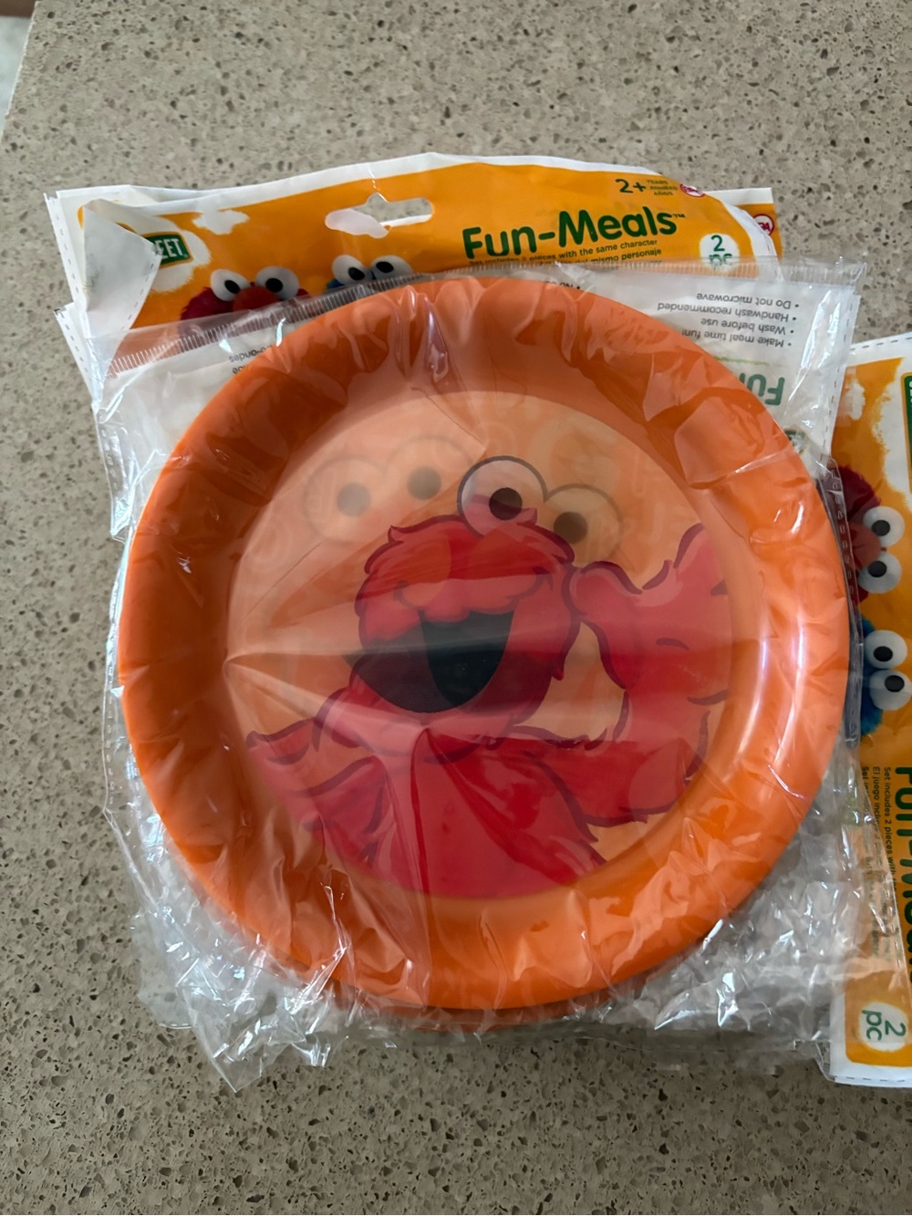 Sesame Street Elmo Orange and green Party Plates (12 total)